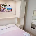 La 3* 赞布隆内