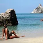 La 3*