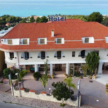 Hotel La 3*
