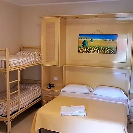 La Hotel 3*