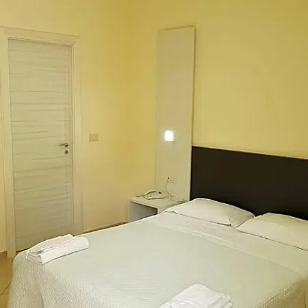 La Hotel 3*