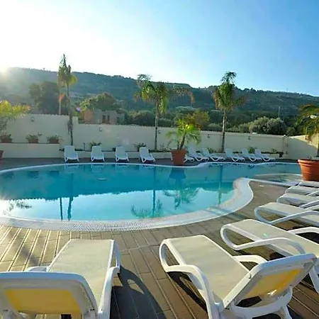 La Hotel 3*